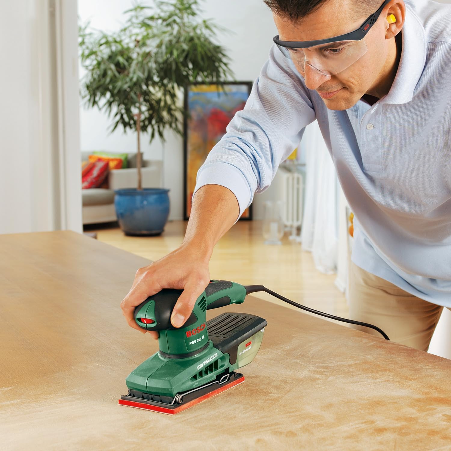Bosch lijadora PSS 250 AE
