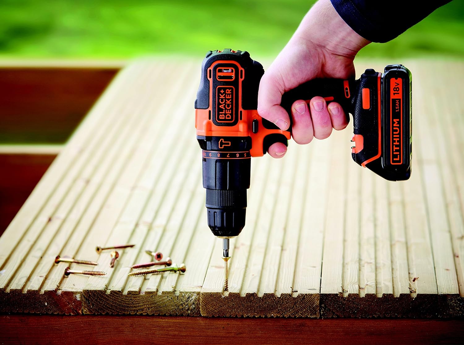 Taladro atornillador BLACK+DECKER 18BOA
