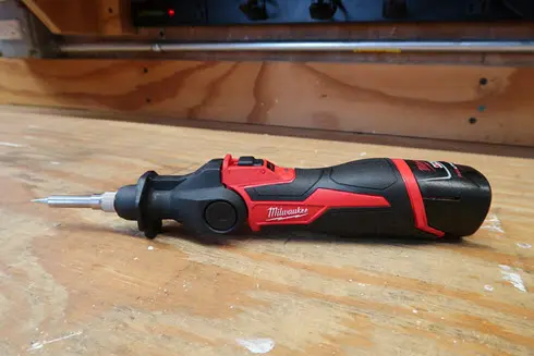 Soldador Milwauke M12