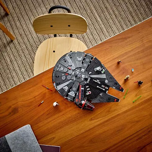 LEGO Star Wars: Halcón Oscuro